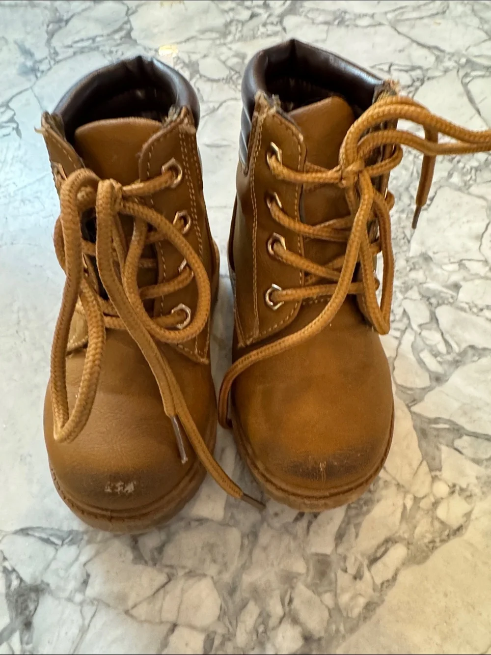 Toddler lace up boots size 9 toddler by Ruggedbear